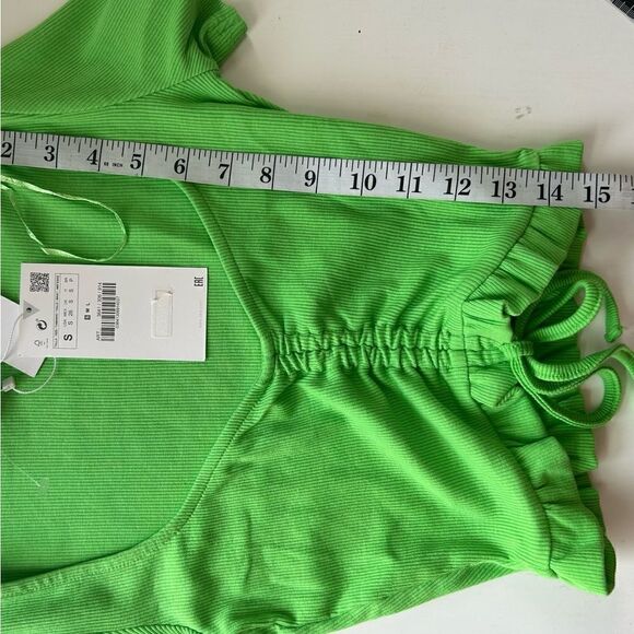 NEW Zara Green Ribbed Ruched Short Sleeve Crop Top Size Small - Picture 7 of 8